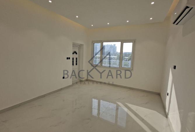 966539 - Property Image 3