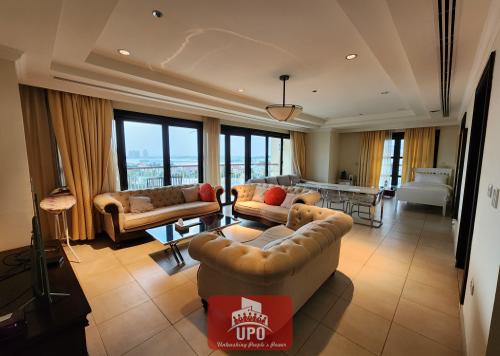 Apartment - 1 bedroom - 2 bathrooms for sale in Tower 6 - Porto Arabia - The Pearl Island - Doha