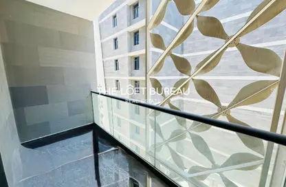 شقة - 2 غرف نوم - 3 حمامات للبيع في مدينة اللسيل - الوسيل