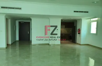 Empty Room image for: Apartment - 2 Bedrooms - 2 Bathrooms for rent in Downtown - Qatar Entertainment City - Lusail, Image 1