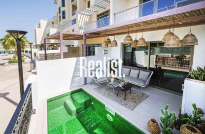 Townhouse - 2 Bedrooms - 3 Bathrooms for sale in Hilton Doha The Pearl Residences - Abraj Quartiers - The Pearl Island - Doha
