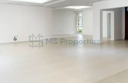 Villa - 4 Bedrooms - 5 Bathrooms for rent in West Bay Lagoon Villas - West Bay Lagoon - West Bay Lagoon - Doha