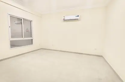 Apartment - 2 Bedrooms - 2 Bathrooms for rent in Ibn Asakir Street - Najma - Doha