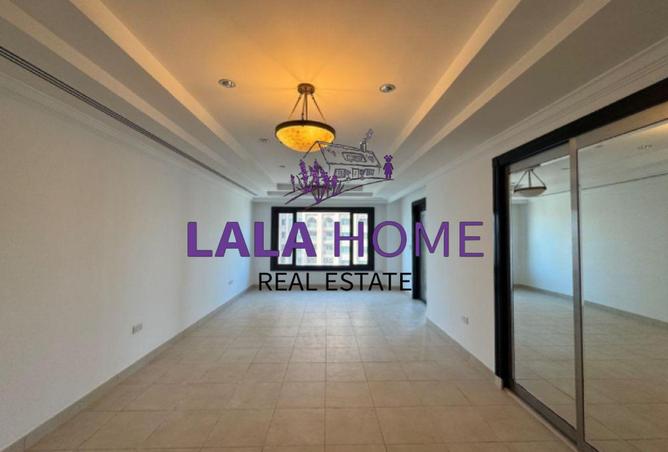 974293 - Property Image 2