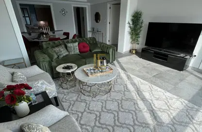 Apartment - 1 Bedroom - 2 Bathrooms for sale in The Pearl Island - Doha