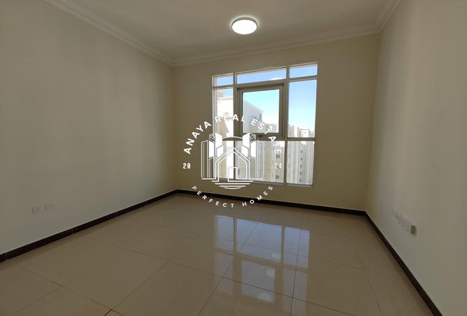 972404 - Property Image 2