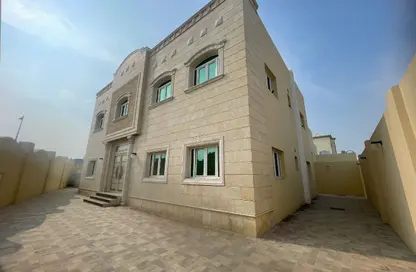 فيلا - 6 غرف نوم - 3 حمامات للبيع في الثمامة - الثمامة - الدوحة