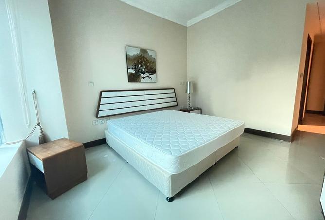 954042 - Property Image 2