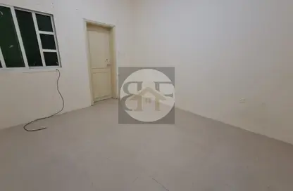 Villa - 2 Bedrooms - 2 Bathrooms for rent in Salaja Street - Doha Al Jadeed - Doha