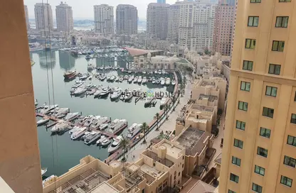 شقة - 2 غرف نوم - 3 حمامات للايجار في بورتو أرابيا - جزيرة اللؤلؤة - الدوحة