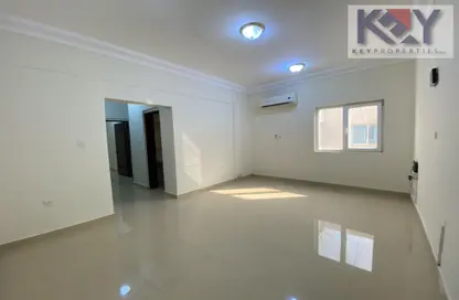 Empty Room image for: Apartment - 2 Bedrooms - 2 Bathrooms for rent in Bin Omran 28 - Fereej Bin Omran - Doha, Image 1