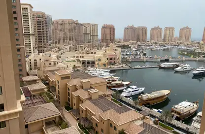 شقة - غرفة نوم - 2 حمامات للايجار في طريق بورتو الشرقي - بورتو أرابيا - جزيرة اللؤلؤة - الدوحة