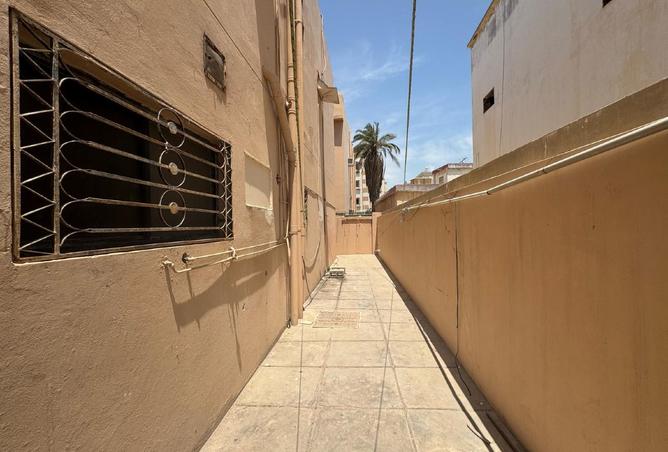 907403 - Property Image 3