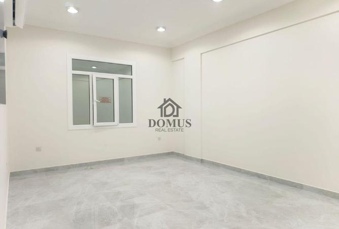 981797 - Property Image 2