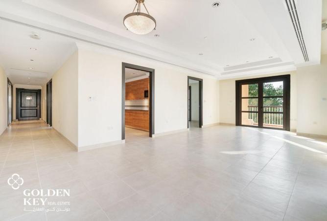 972881 - Property Image 2