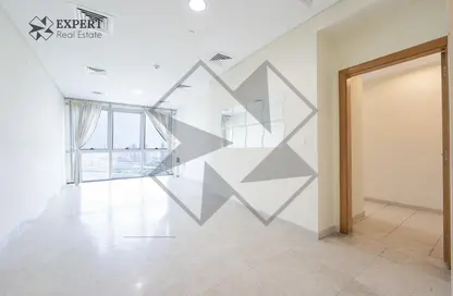Apartment - 1 Bedroom - 2 Bathrooms for rent in Zig Zag Tower B - Zig Zag Towers - West Bay - Doha