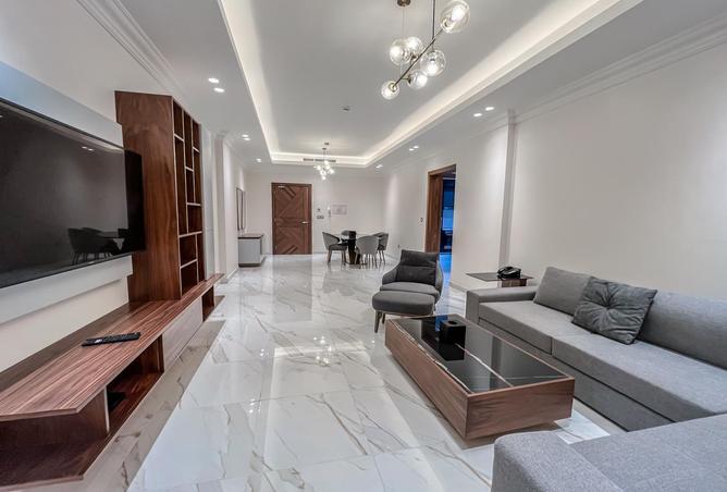 915955 - Property Image 2