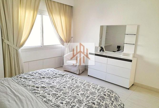 967465 - Property Image 2