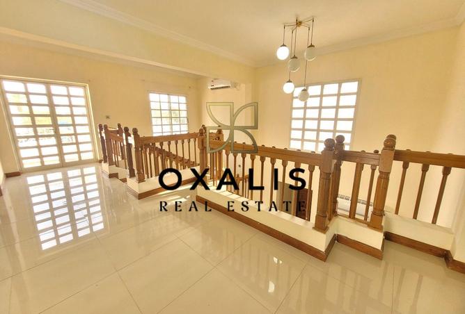 927130 - Property Image 2