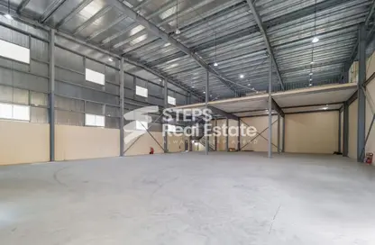 Warehouse - Studio for rent in East Industrial Street - Birkat Al Awamer - Al Wakra