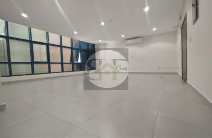 Apartment - 3 Bedrooms - 2 Bathrooms for rent in Fereej Bin Mahmoud South - Fereej Bin Mahmoud - Doha