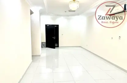 شقة - 2 غرف نوم - 2 حمامات للايجار في 28  نجمة - شارع ابن درهم - نجمة - الدوحة