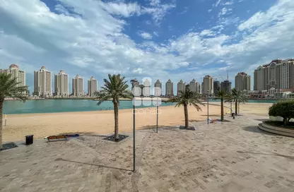 تاون هاوس - غرفة نوم - 2 حمامات للايجار في برج ٢ - فيفا بحرية - جزيرة اللؤلؤة - الدوحة
