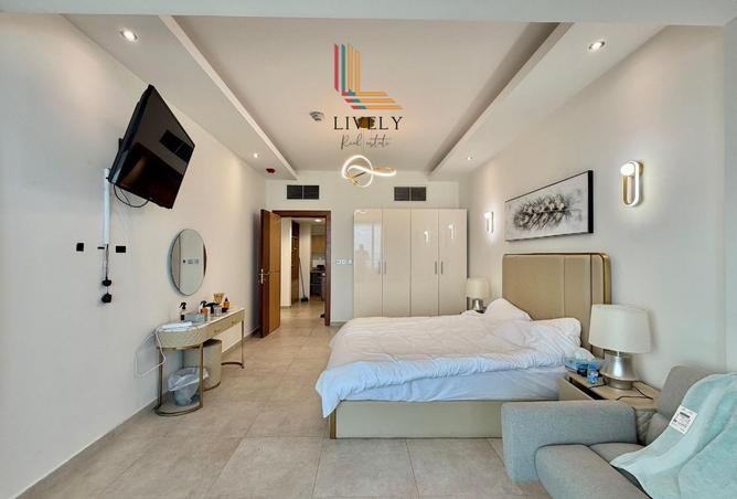 988346 - Property Image 2