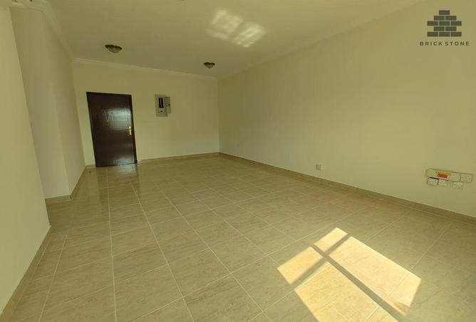 966416 - Property Image 3