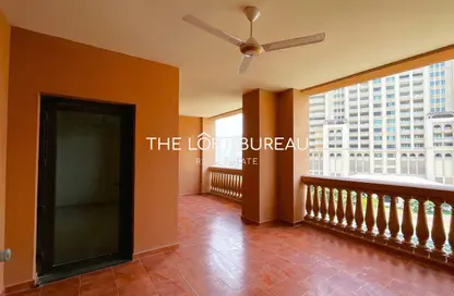 Apartment - 1 Bedroom - 2 Bathrooms for rent in Tower 11 - Porto Arabia - The Pearl Island - Doha