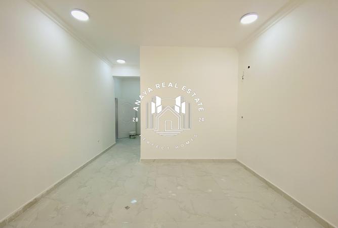 998031 - Property Image 3