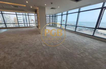 Office Space - Studio - 6 Bathrooms for rent in Marina Tower 07 - Marina District - Lusail Office Space - Studio - 6 Bathrooms for rent in Marina Tower 07 - Marina District - Lusail