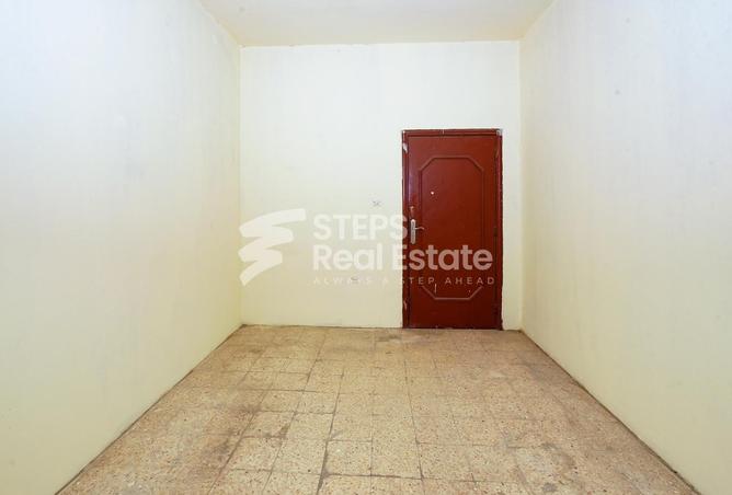 956087 - Property Image 3
