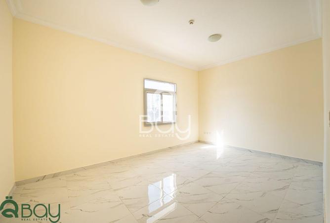 996128 - Property Image 3
