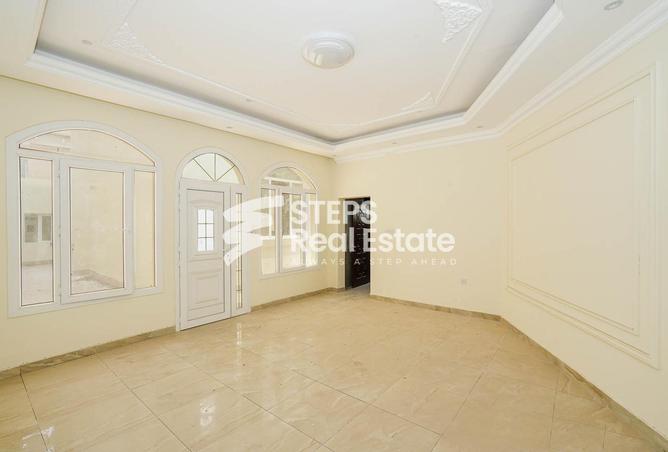 Villa - 6 Bedrooms - 7 Bathrooms for sale in Umm Al Amad - Umm Al Amad - Al Shamal