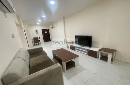 Apartment - 1 Bedroom - 1 Bathroom for rent in Umm Ghuwailina 4 - Umm Ghuwailina - Doha
