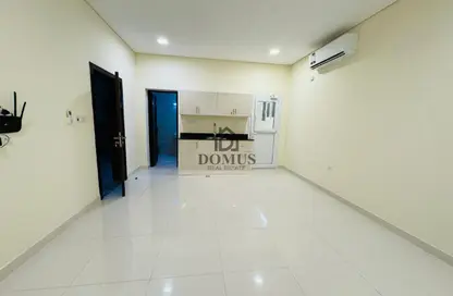 Apartment - Studio - 1 Bathroom for rent in Madinat Khalifa - Doha