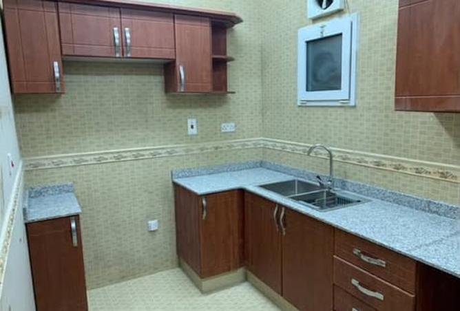 975277 - Property Image 2