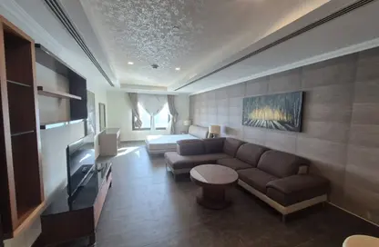 Apartment - Studio - 1 Bathroom for rent in Porto Arabia - The Pearl Island - Doha