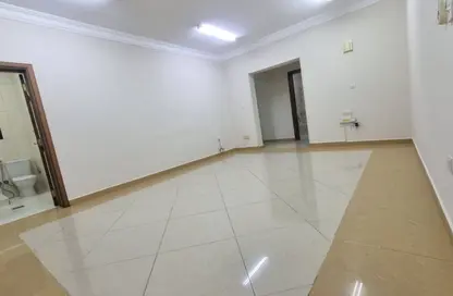 Apartment - 2 Bedrooms - 2 Bathrooms for rent in Souk Al gharaffa - Al Gharrafa - Doha