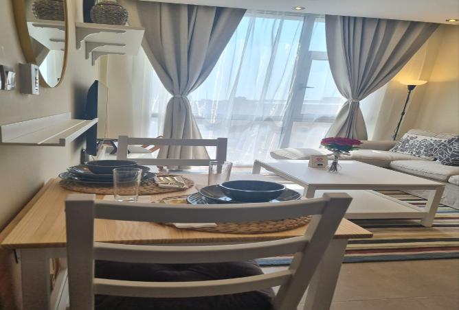 932734 - Property Image 2