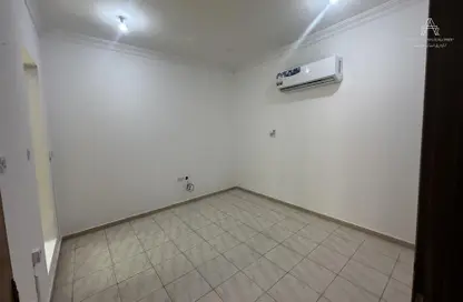 Villa - Studio - 1 Bathroom for rent in New Salata - Salata - Doha