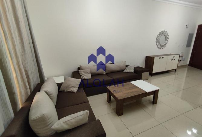 990194 - Property Image 2