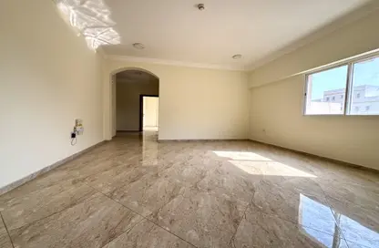 Apartment - 3 Bedrooms - 3 Bathrooms for rent in AL Maha Commercial Complex - New Al Hitmi - Fereej Bin Omran - Doha