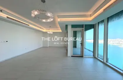 Apartment - 2 Bedrooms - 3 Bathrooms for rent in Crystal Residence - The Pearl Island - Doha