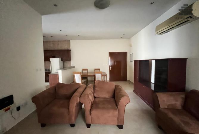 975634 - Property Image 2