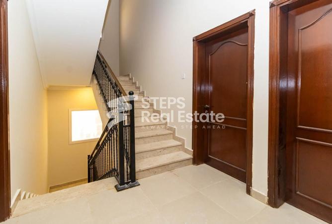 987054 - Property Image 3