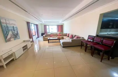 Apartment - 2 Bedrooms - 2 Bathrooms for rent in Marina Gate - Porto Arabia - The Pearl Island - Doha