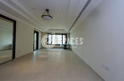 Apartment - 2 Bedrooms - 3 Bathrooms for sale in West Porto Drive - Porto Arabia - The Pearl Island - Doha