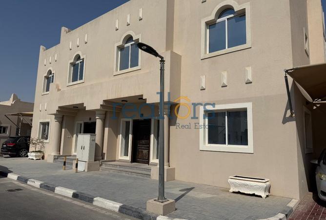 943960 - Property Image 2